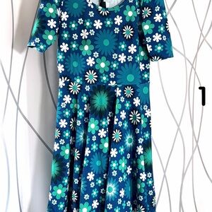 (4Q2) LuLaRoe Blue Floral Daisy Fit & Flare Dress with Eyelet Hem – 2XL